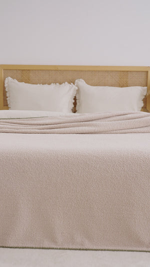 Beige Valencia Sherpa Double Sherpa Plush Blanket – Extra Soft, Warm 100% Polyester Throw, 200x250 cm
