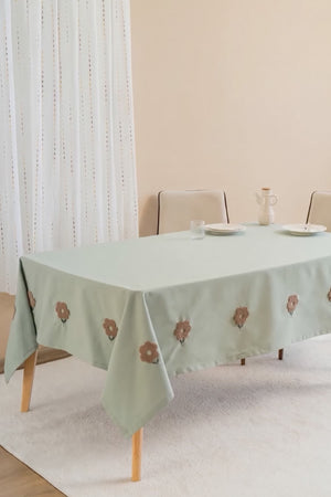Florita Green Punch Embroidered Tablecloth – Stain-Proof, Easy-Care, 160x220 cm