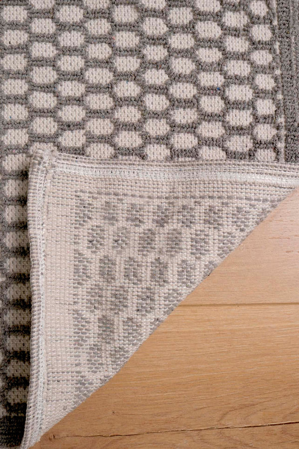Honeycomb Pattern 2-Piece Bathroom Toilet Mat Set