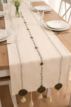 Green Embroidered Lace Runner 50x130 cm