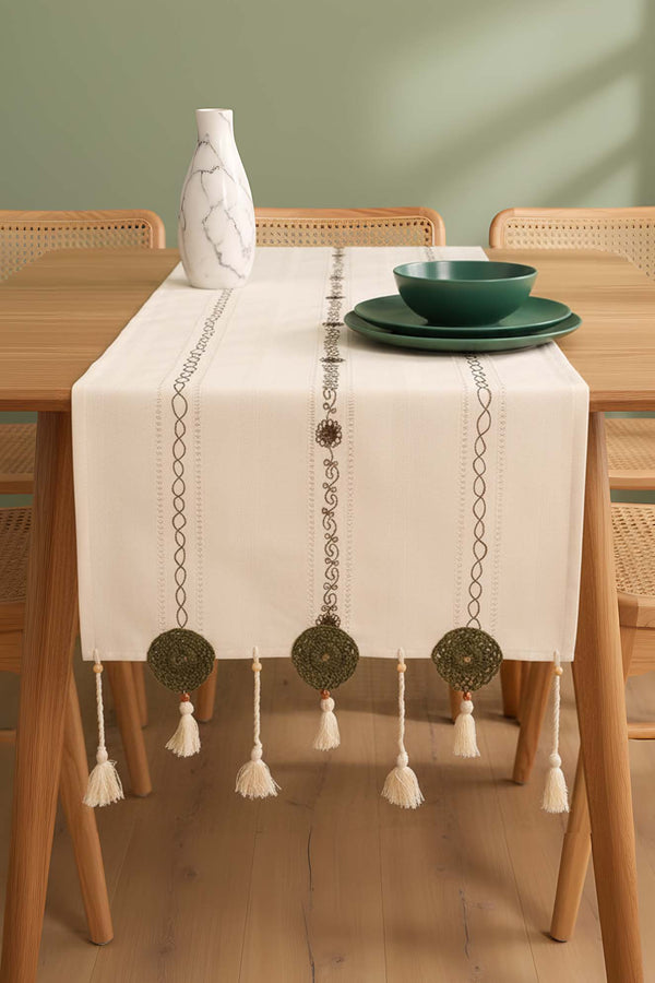 Green Embroidered Lace Runner 50x130 cm
