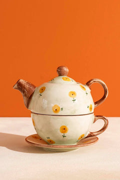 Yellow Flower Amore 4-Piece Tea-for-One Set – Handmade Ceramic Teapot, Cup & Saucer Set, 600 ml