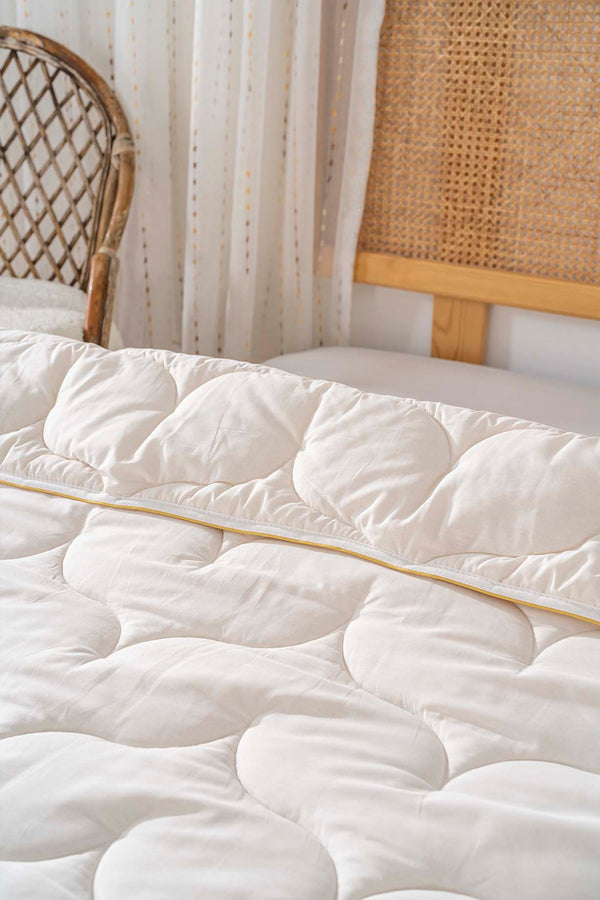 Loura Single-Sided Reversible Quilted Wool Duvet 155x215 cm