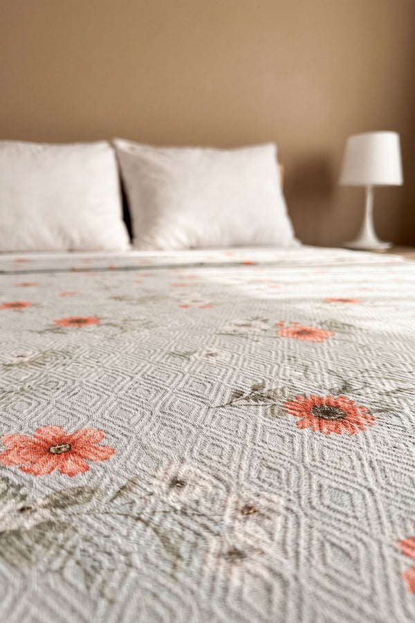 Turuncu Dalia Çift Kişilik Baskılı Pike Yatak Örtüsü 200X230 Cm