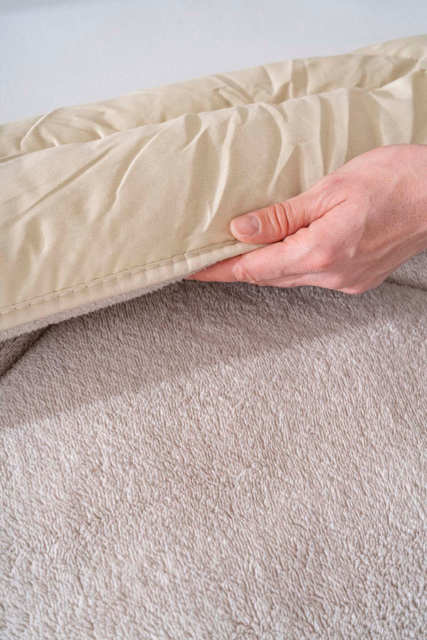 Beige Loura Single/Twin Ultra-Lux Reversible Comforter/Quilt – Wellsoft & 100% Cotton, All-Season, Single Piece, 155x215 cm