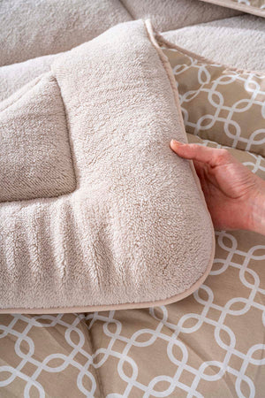 Beige Geometric Loura Double King-Sized Reversible Deluxe Wellsoft Duvet Set 195x215 cm