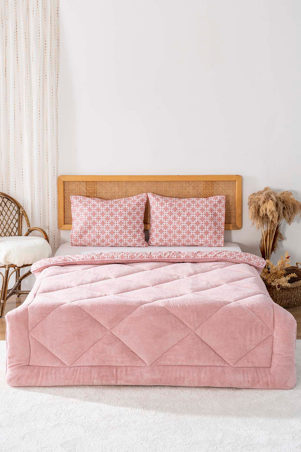 Powder Geometric Loura Double-Sided Luxury Wellsoft Quilt Set for Double Bed 195x215 cm