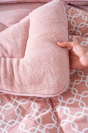 Powder Geometric Loura Double-Sided Luxury Wellsoft Quilt Set for Double Bed 195x215 cm