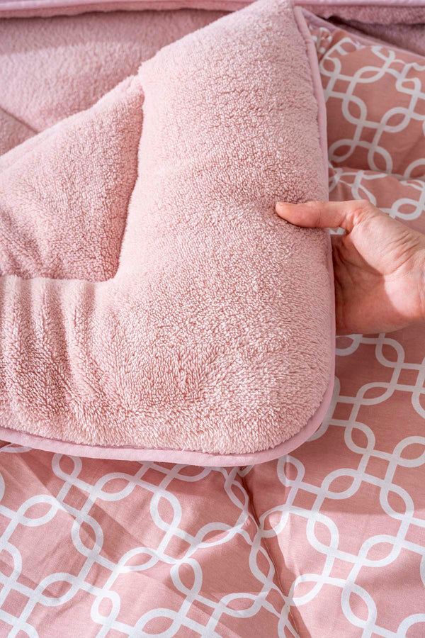 Powder Geometric Loura Double-Sided Luxury Wellsoft Quilt Set for Double Bed 195x215 cm