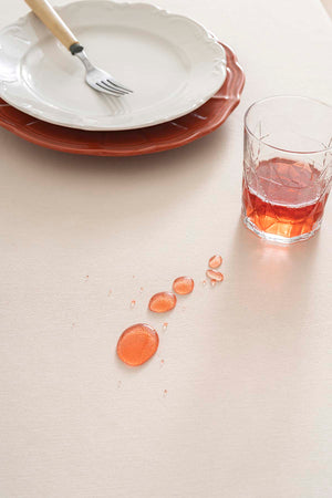 Florita Yellow Embroidered Stain-Resistant Tablecloth(160x220 cm)