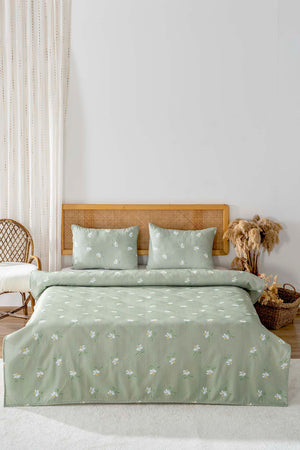 Green Daisy Printed Bedspread 200 x 220 cm