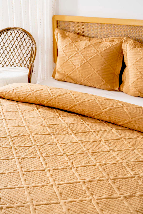 Edda Mustard Embroidered Double Bedspread Set 3-Piece Bedding Set