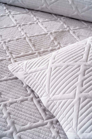 Edda Gray Embroidered Double Bedspread Set 3-Piece Sleep Set