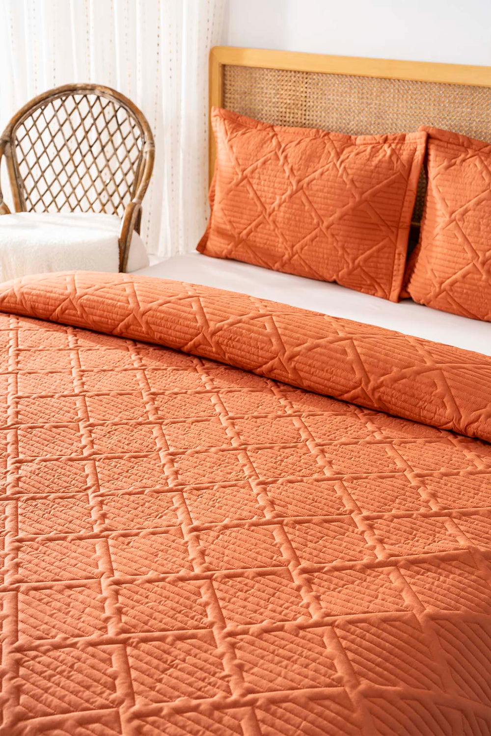 Edda Terracotta Embroidered Double Bedspread Set 3-Piece Sleep Set