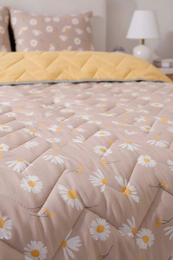 Mink Daisy Double Cotton Quilted Bedspread / Coverlet