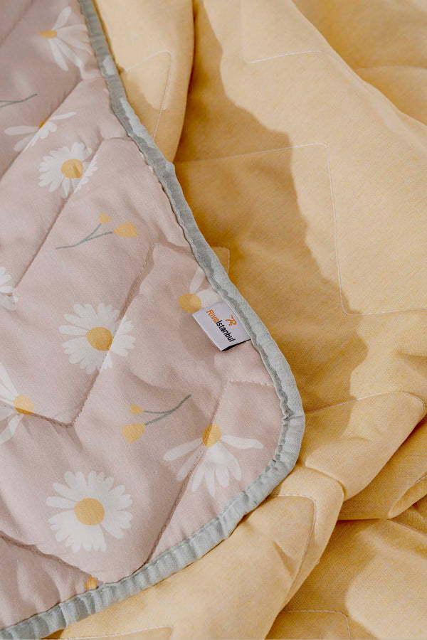 Mink Daisy Double Cotton Quilted Bedspread / Coverlet