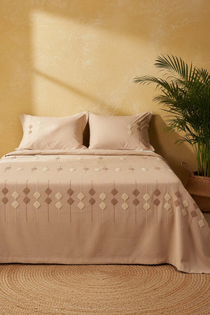 Cappy Zen Diamond Pattern Embroidered Bedspread Set