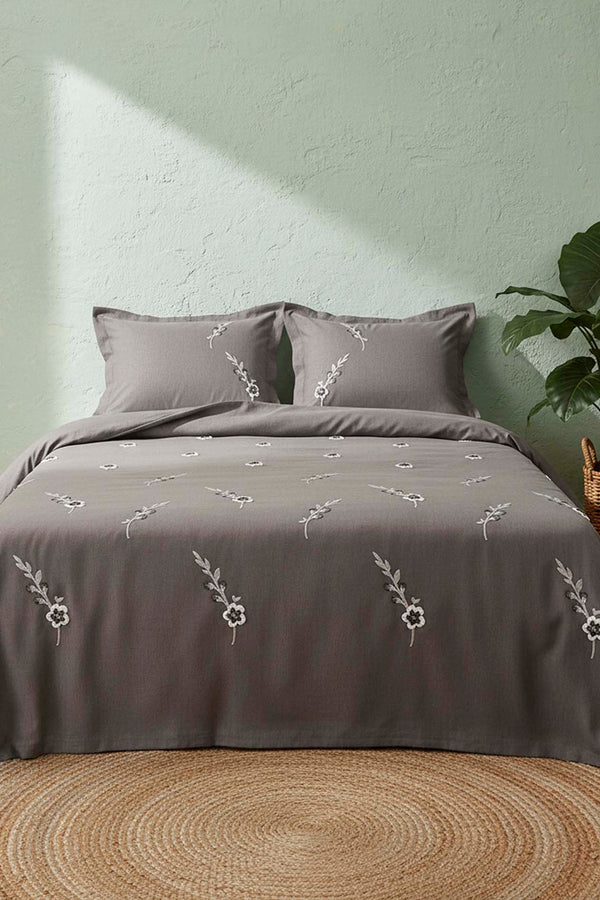 Anthracite Seren Pattern Embroidered Double Bedspread Set