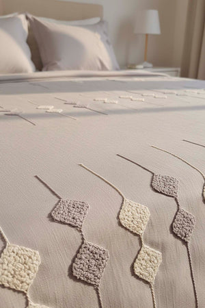Light Grey Zen Diamond Pattern Embroidered Bedspread Set