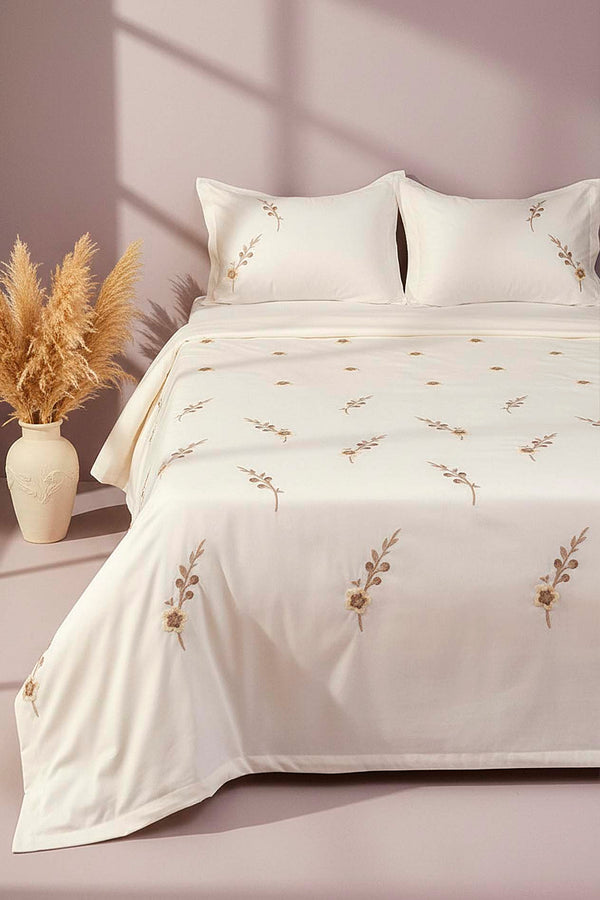 Ecru Seren Pattern Double Embroidered Bedspread Set