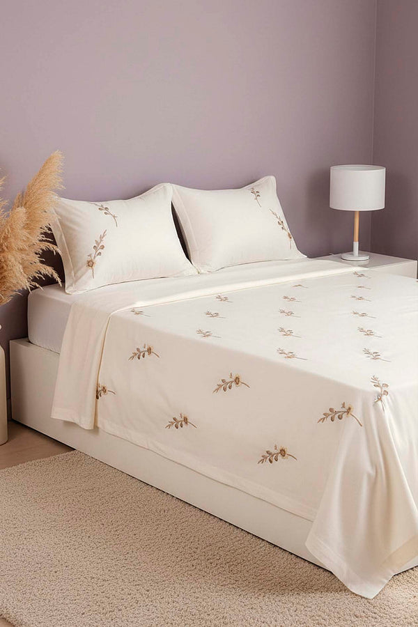 Ecru Seren Pattern Double Embroidered Bedspread Set