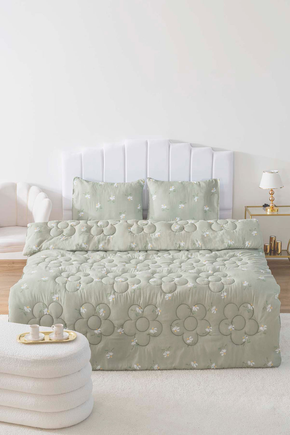 Green Daisy Double-Sided Daisy Quilted Quilt - 200x215 cm