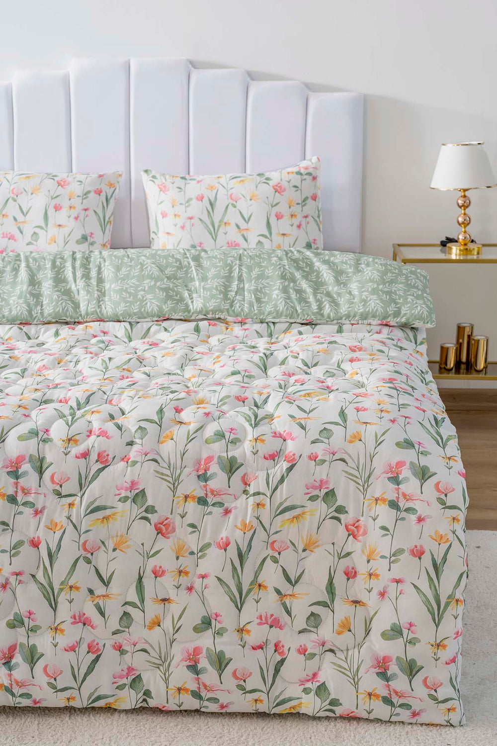 Botanical Double-Sided Daisy Quilted Quilt - 200x215 cm