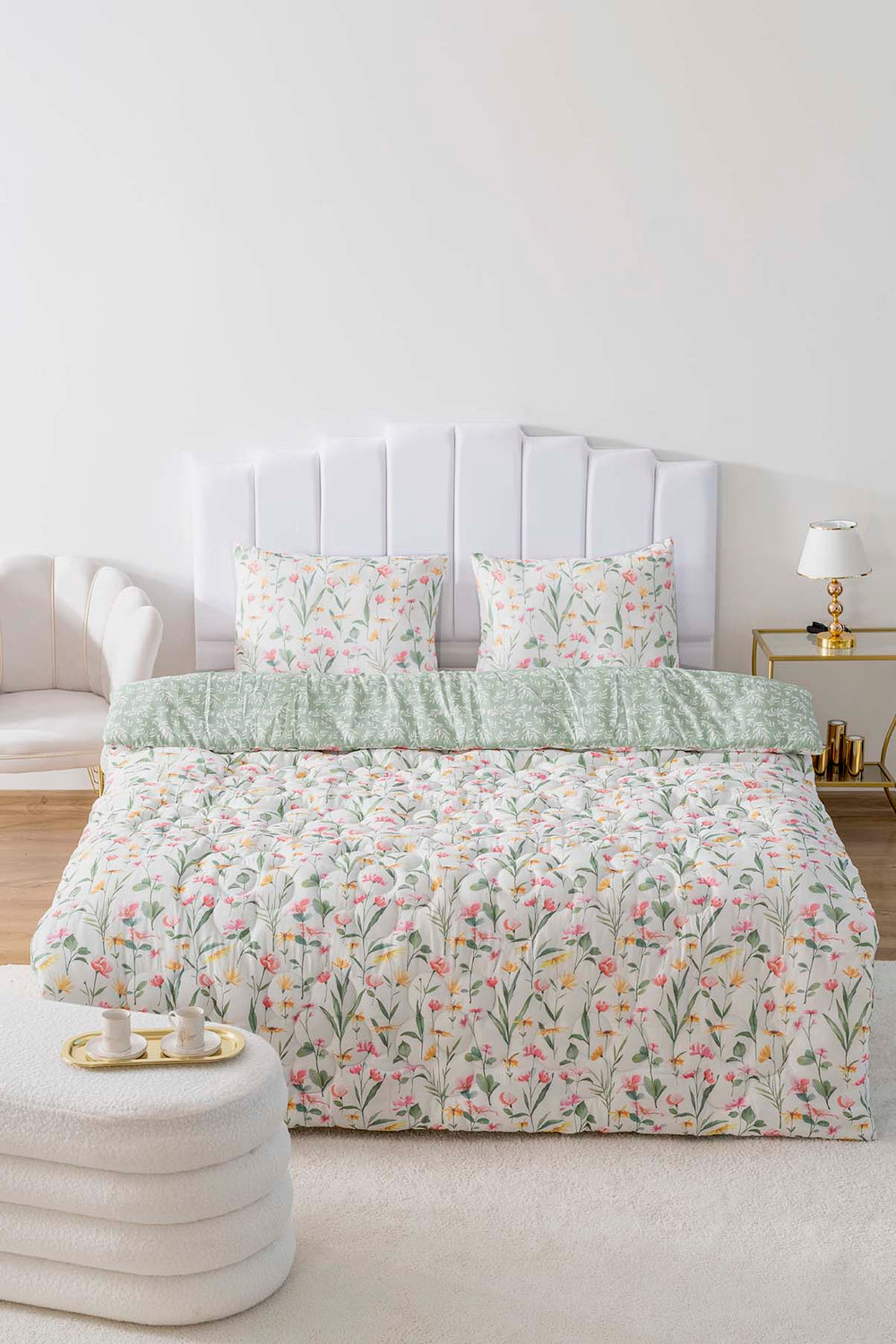 Botanical Double-Sided Daisy Quilted Quilt - 200x215 cm