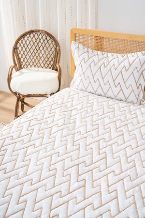 Maria Double Court Quilted Bedspread Set 3 Piece Sleeping Set