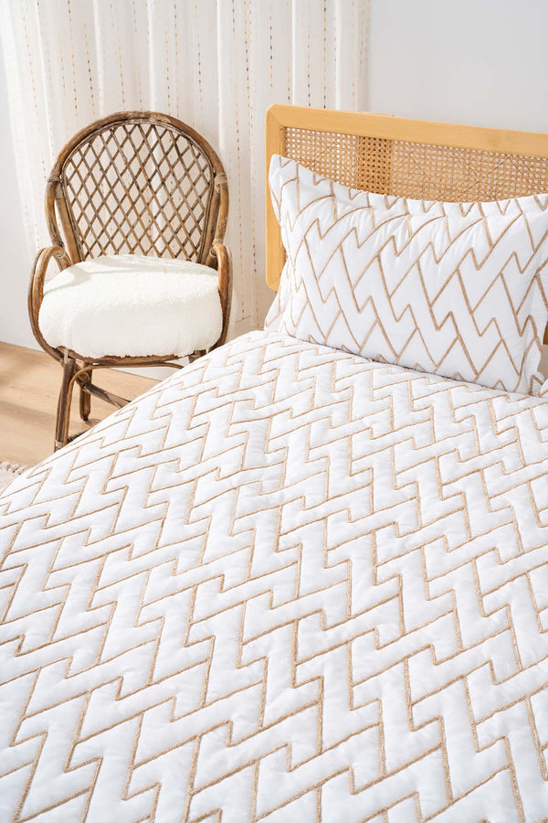 Maria Double Court Quilted Bedspread Set 3 Piece Sleeping Set