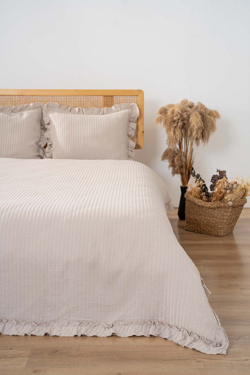 Marta Beige Double Jacquard Bedspread Set 3-Piece Sleep Set